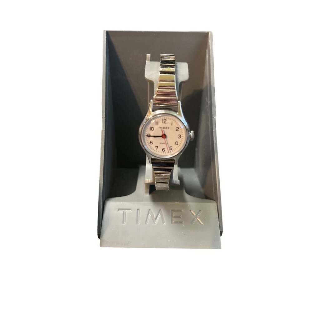 Timex Womens Easy Reader Quartz Watch Silver-Tone Case & Stainless Steel Stretch